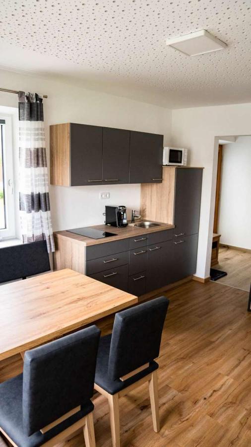 Apartment Am Alpakahof Hahn Grafenschlag ภายนอก รูปภาพ
